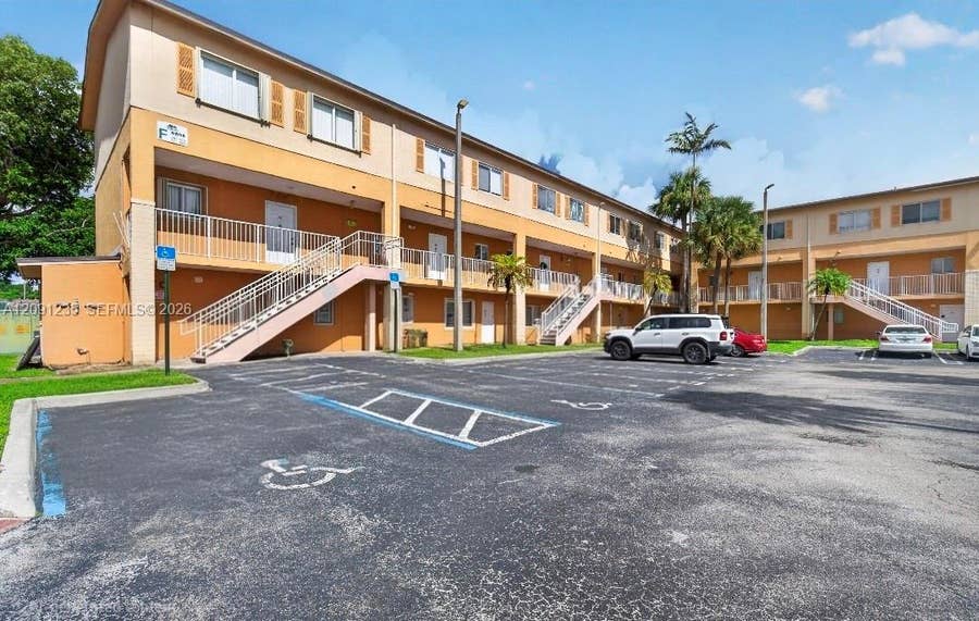 Property photo for 6205 Kendale Lakes Circle, #281, Miami, FL