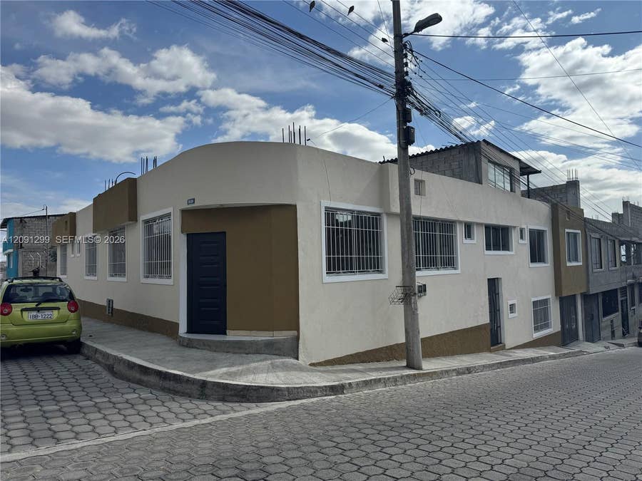 Property photo for E5-255 La Madrid Y Lane, #Ecuatoriana, FL