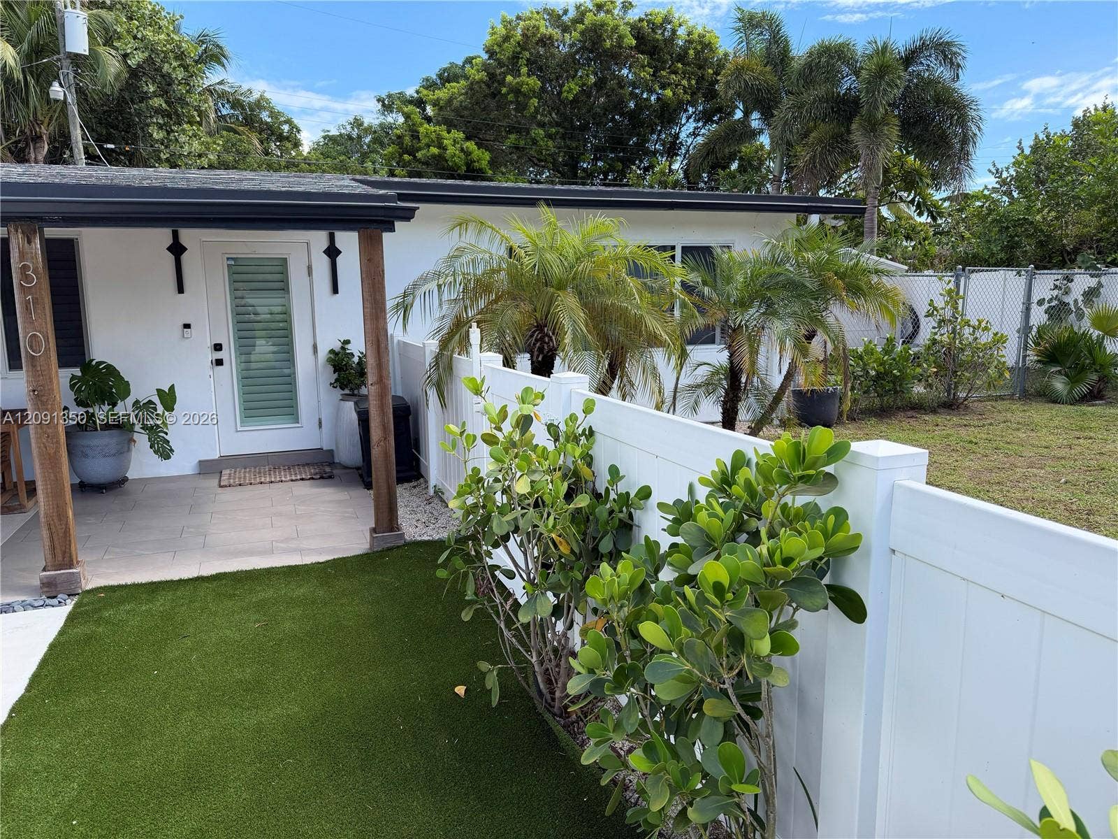 310 NE 12th Avenue, Pompano Beach, FL 33060 Photo 14