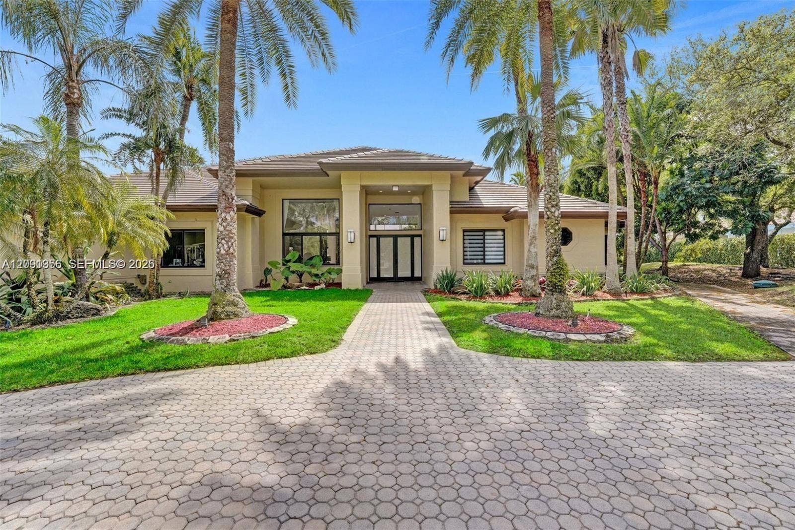 3320 Bridle Path Lane, Weston, FL 33331 Photo 1