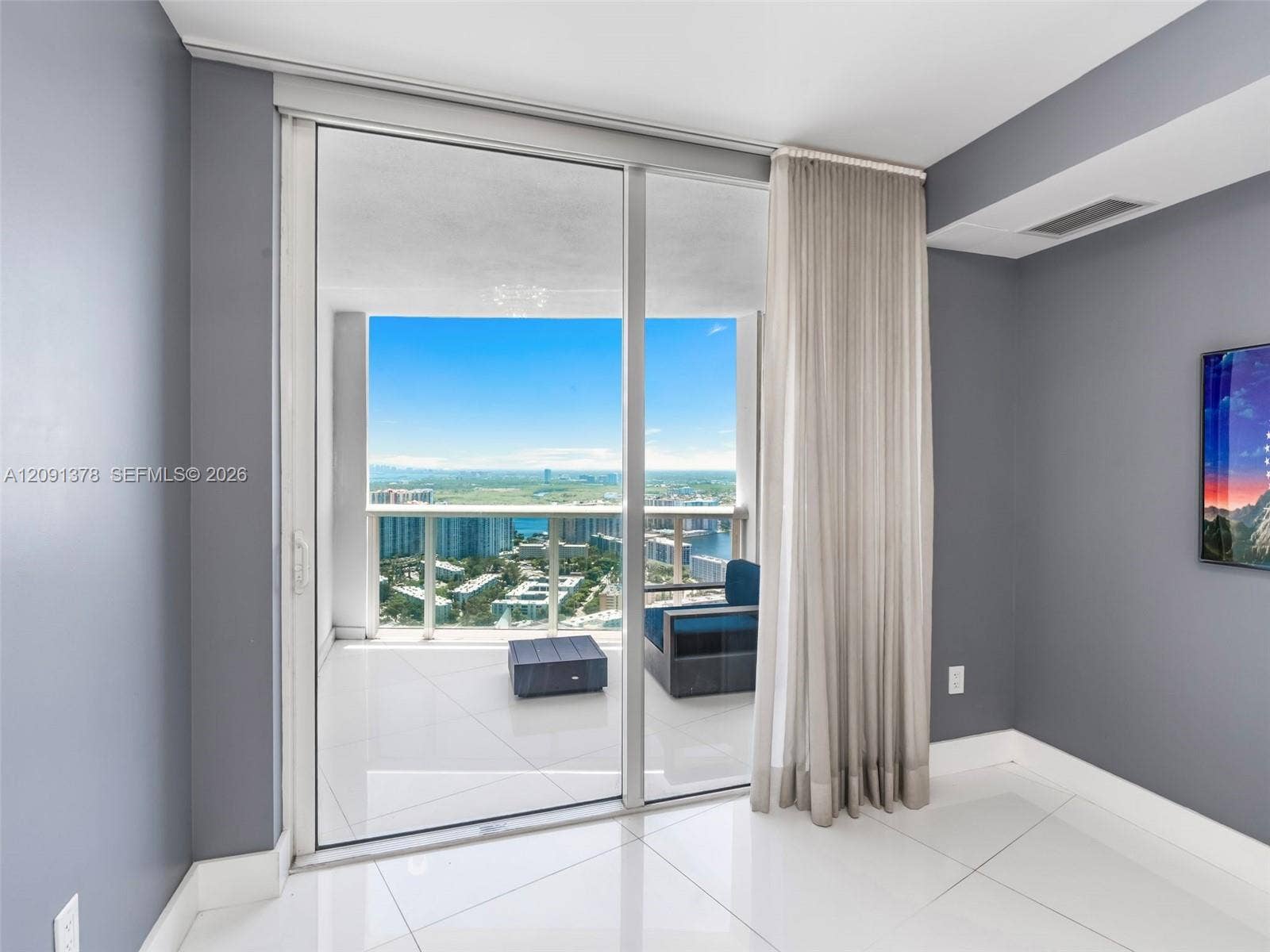 18201 Collins Avenue, #5303, Sunny Isles Beach, FL 33160 Master bedroom