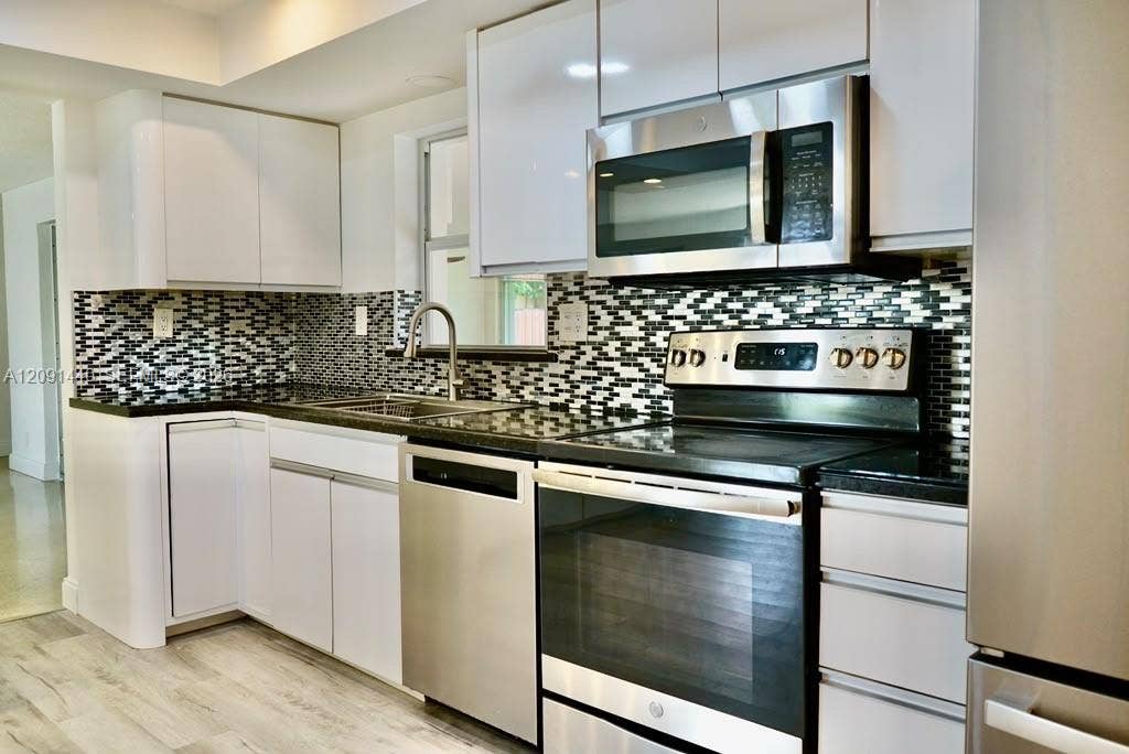 3404 Barton Road, Pompano Beach, Pompano Beach, FL 33062 Photo 5