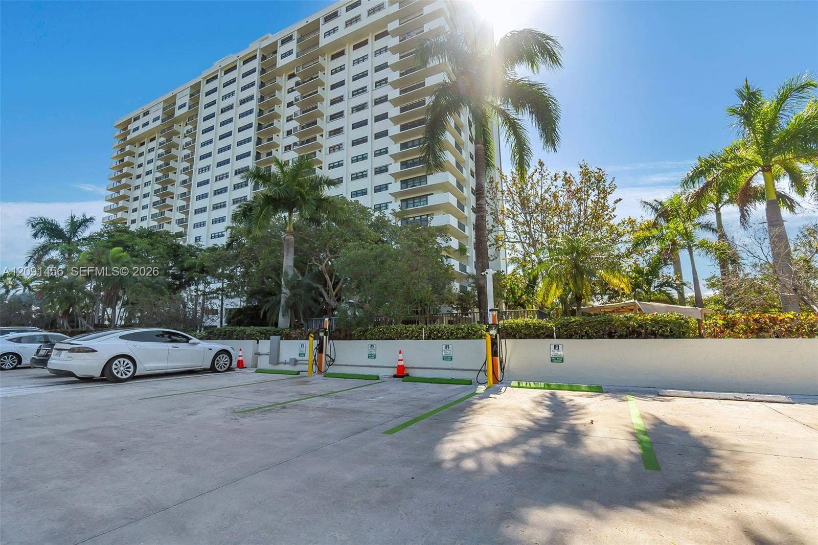 3200 Port Royale Drive N, #205, Fort Lauderdale, FL 33308 EV CHARGING STATION