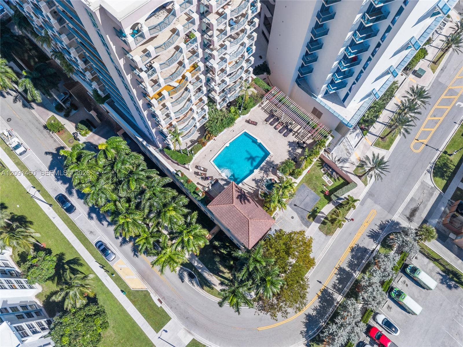 17555 Atlantic Boulevard, #UPH3, Sunny Isles Beach, FL 33160 Photo 32