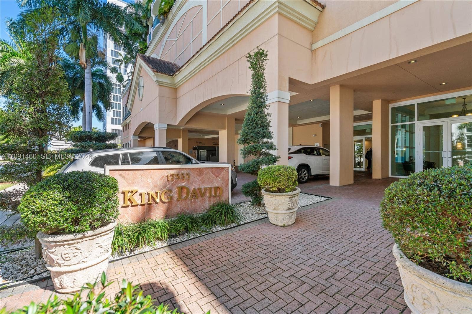 17555 Atlantic Boulevard, #UPH3, Sunny Isles Beach, FL 33160 Photo 13