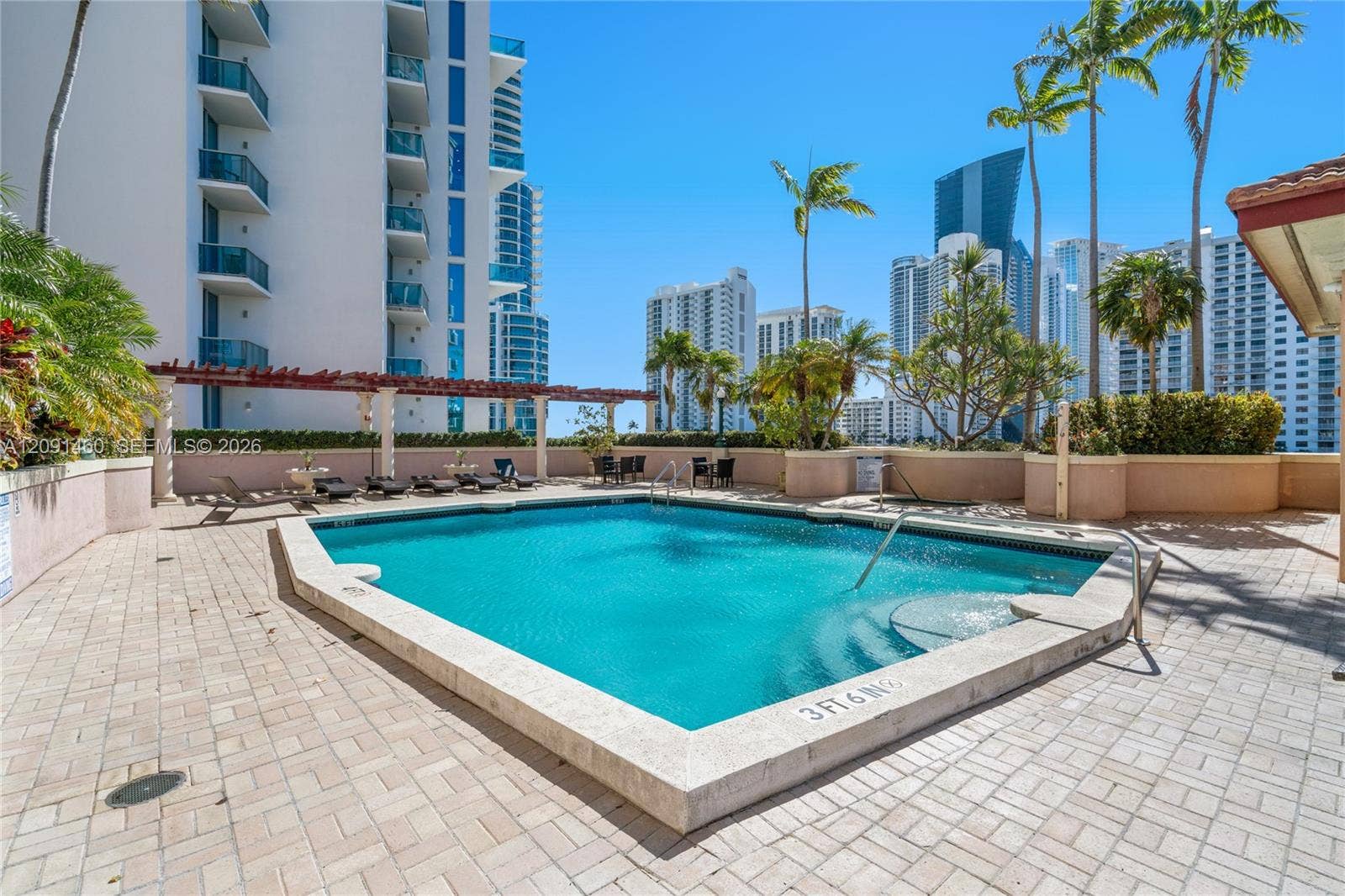17555 Atlantic Boulevard, #UPH3, Sunny Isles Beach, FL 33160 Photo 33