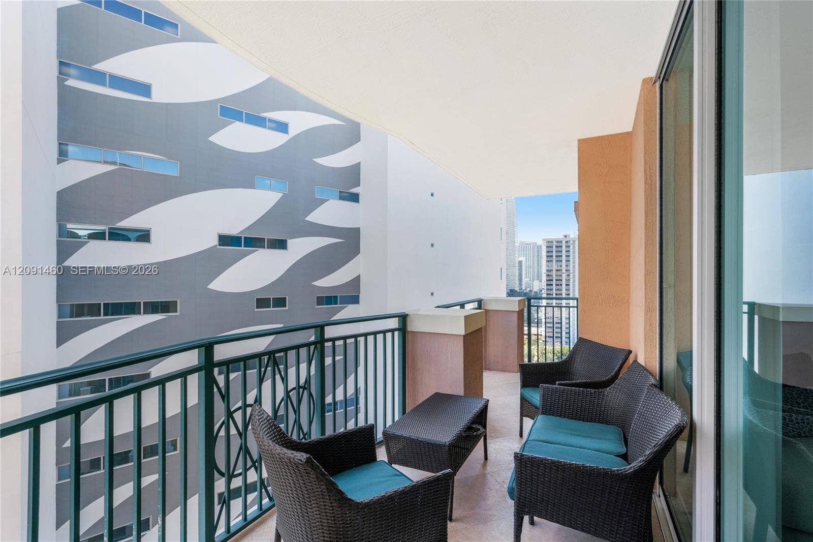 17555 Atlantic Boulevard, #UPH3, Sunny Isles Beach, FL 33160 Photo 37