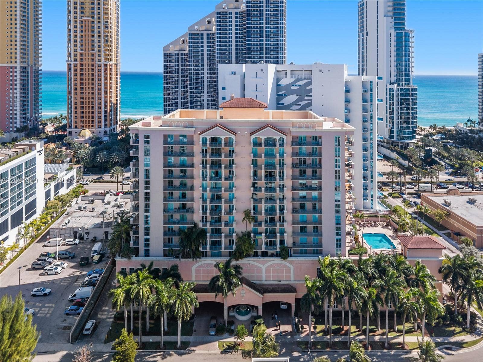 17555 Atlantic Boulevard, #UPH3, Sunny Isles Beach, FL 33160 Photo 4