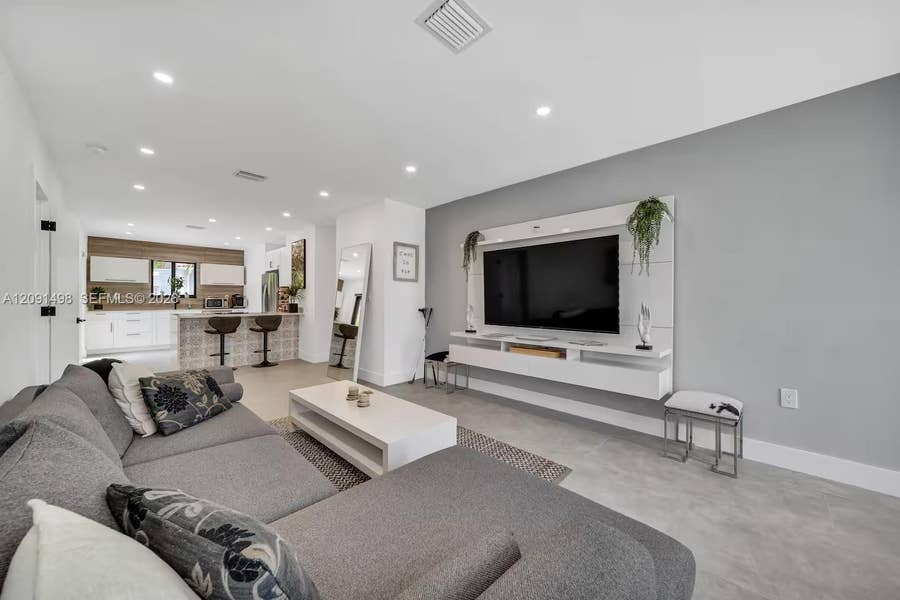 Property photo for 315 NW 40th Street, Miami, FL