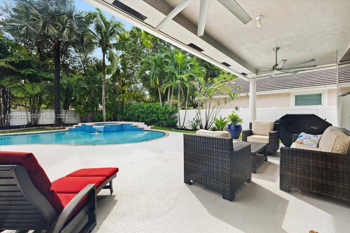 6982 Coronado Way, Pembroke Pines, FL 33331 Covered Patio