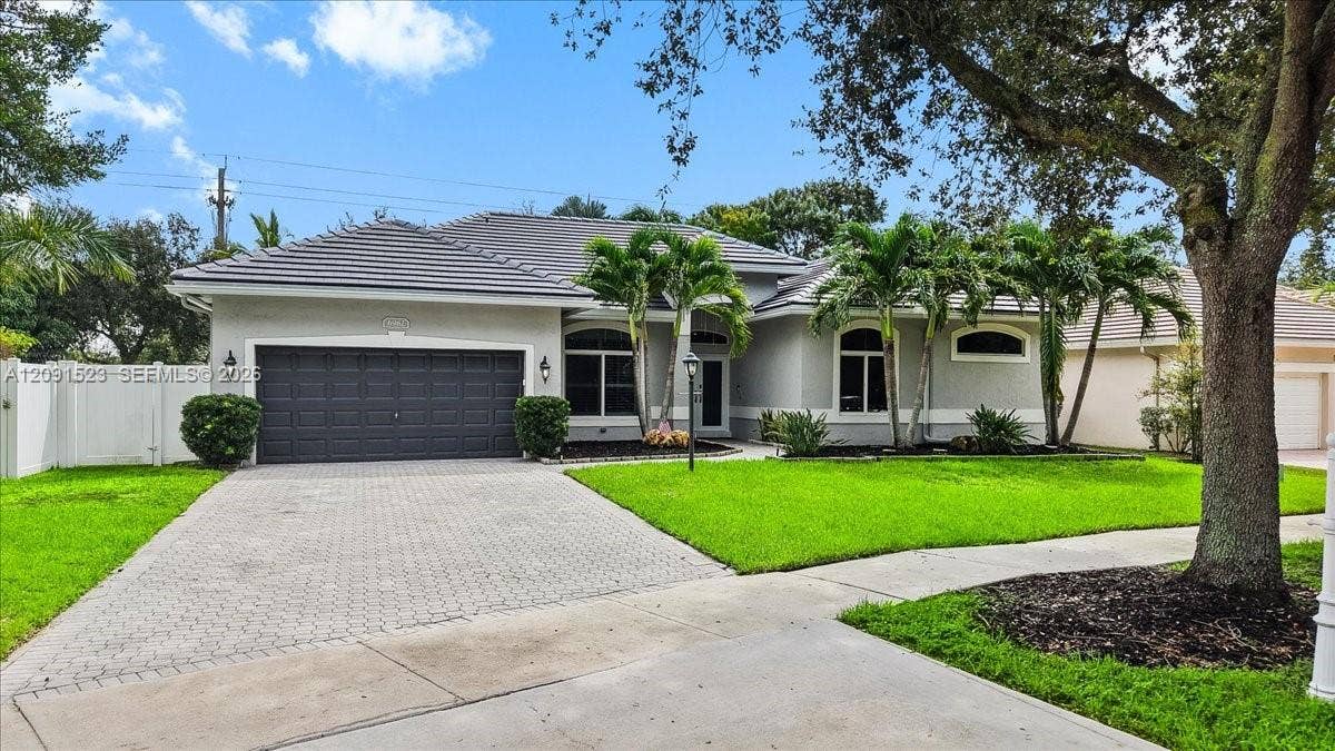 6982 Coronado Way, Pembroke Pines, FL 33331 Brand New Roof