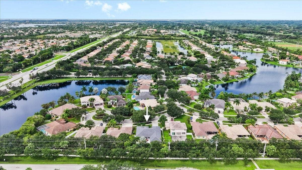 6982 Coronado Way, Pembroke Pines, FL 33331 Charter School