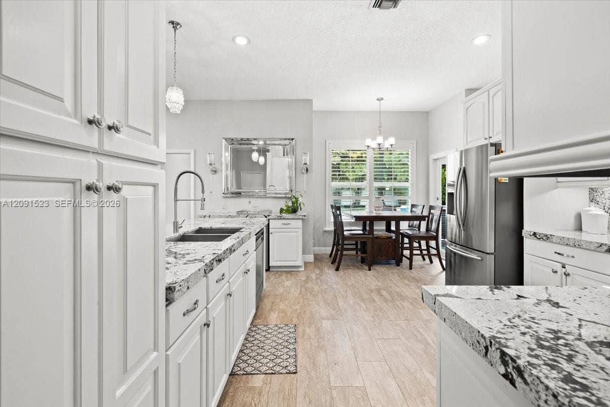 6982 Coronado Way, Pembroke Pines, FL 33331 Photo 16