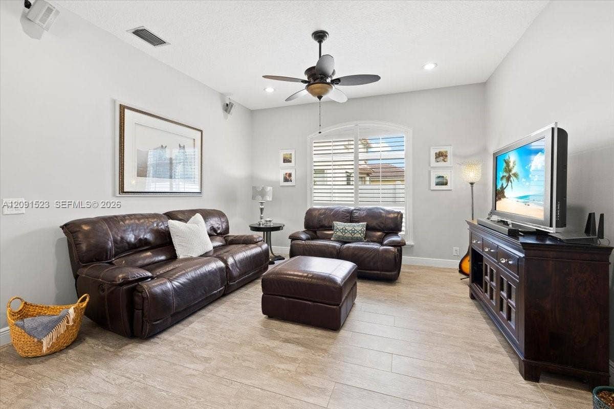 6982 Coronado Way, Pembroke Pines, FL 33331 Photo 33