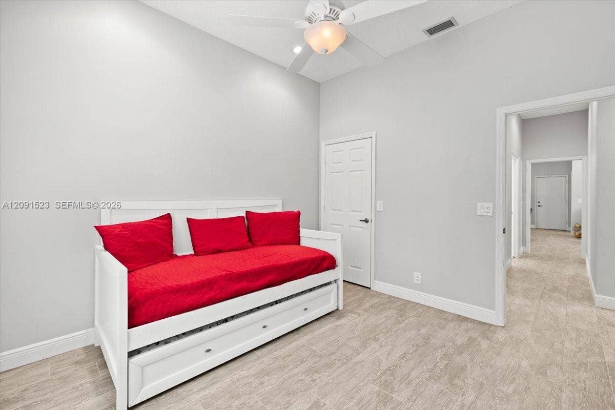 6982 Coronado Way, Pembroke Pines, FL 33331 Bedroom 3