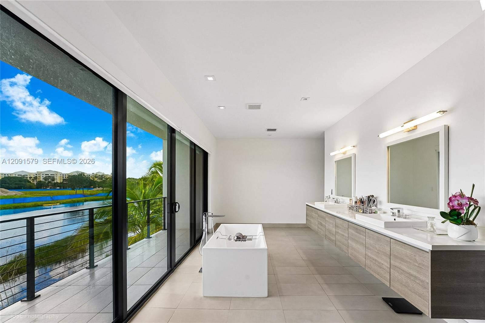 16629 Botaniko Drive, Weston, FL 33326 Master Bathroom Upstairs