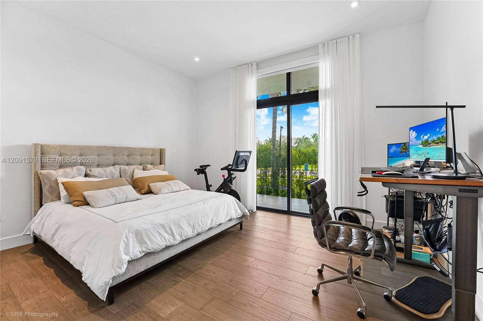 16629 Botaniko Drive, Weston, FL 33326 Bedroom Downstairs