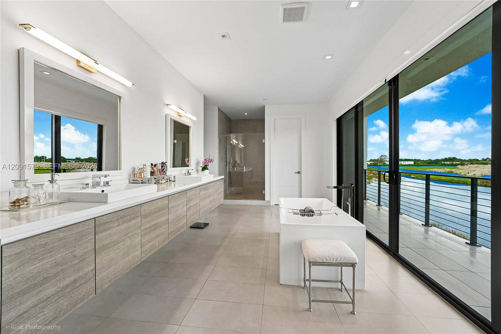 16629 Botaniko Drive, Weston, FL 33326 Master Bathroom Upstairs