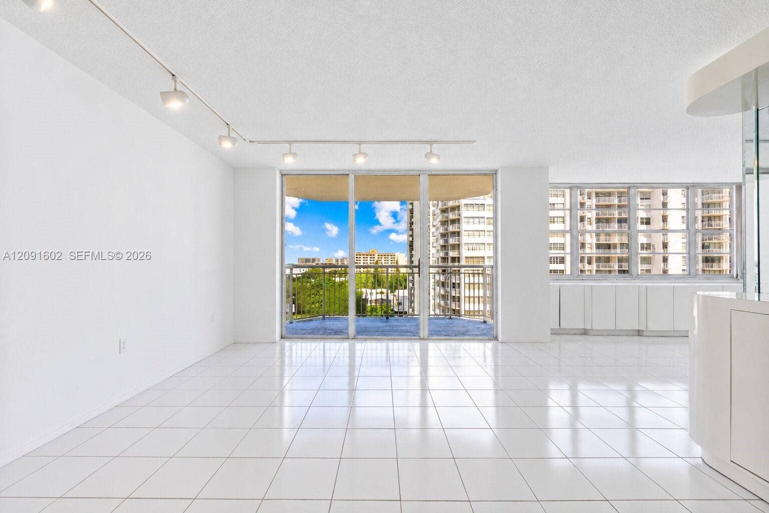 18021 Biscayne Boulevard, #1102, Aventura, FL 33160 Photo 5