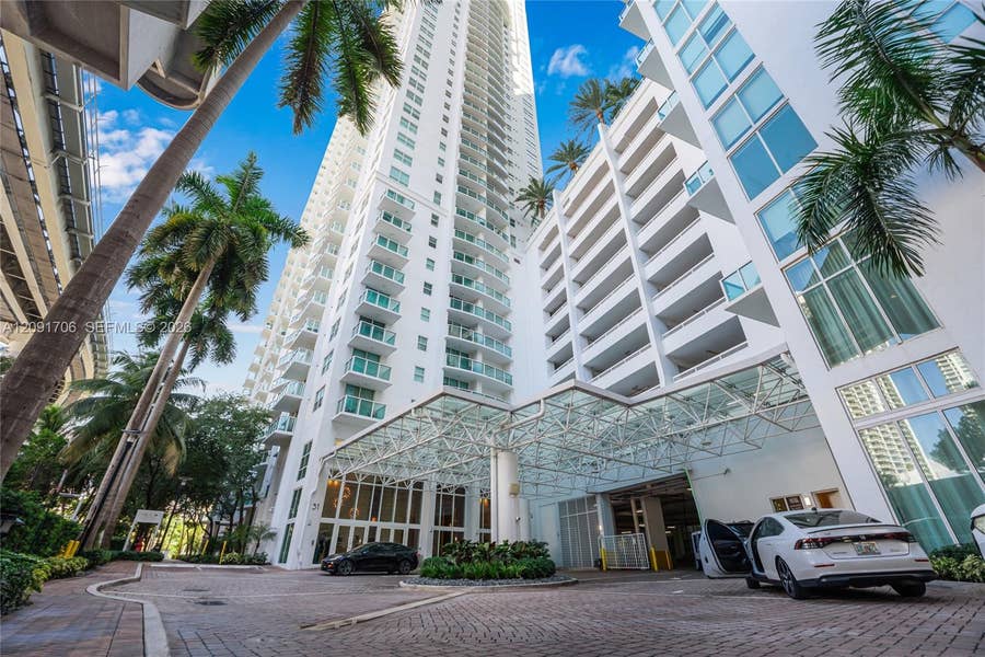 Property photo for 31 SE 5th Street, #409, Miami, FL