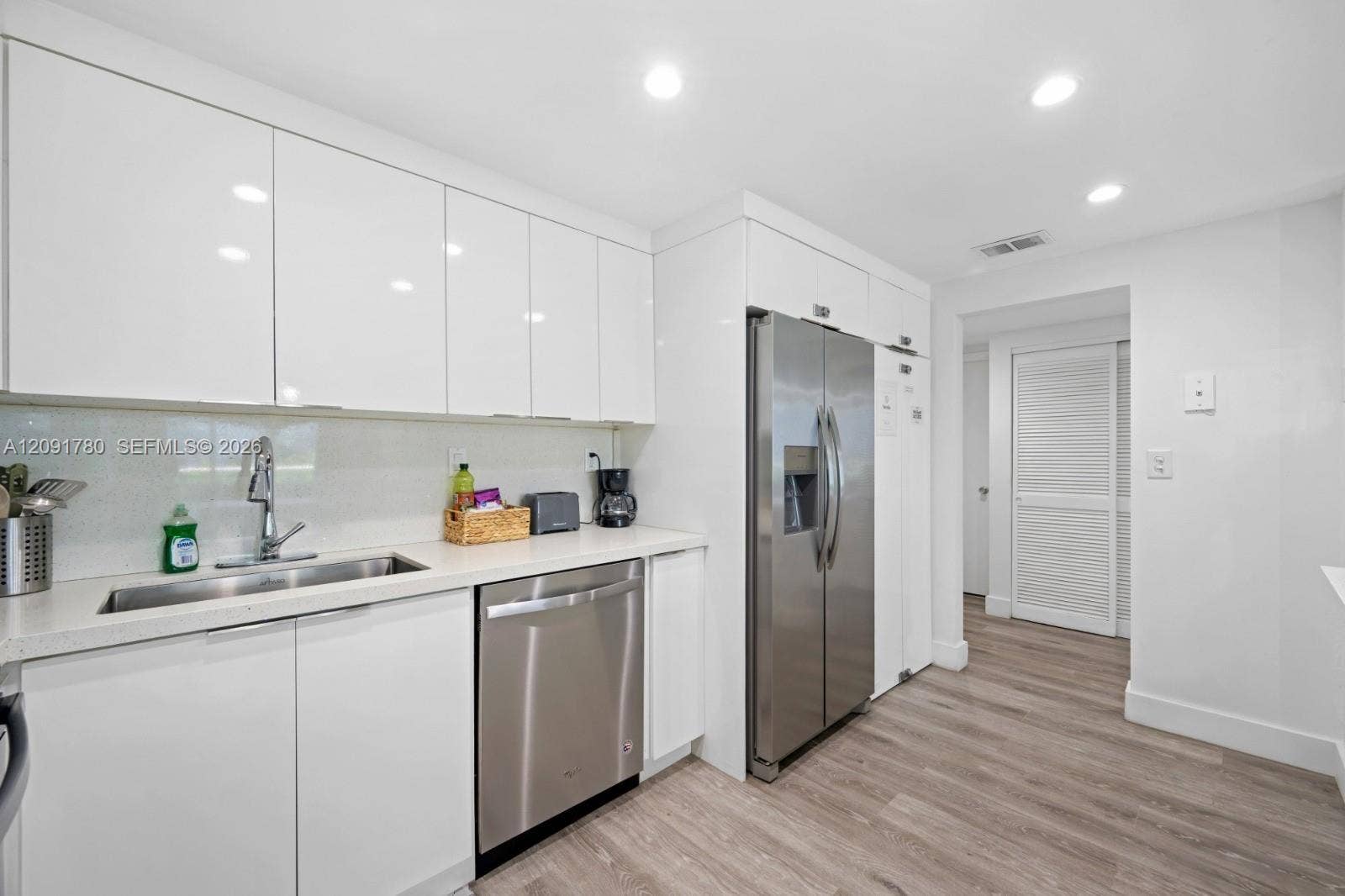19370 Collins Avenue, #310, Sunny Isles Beach, FL 33160 Photo 10