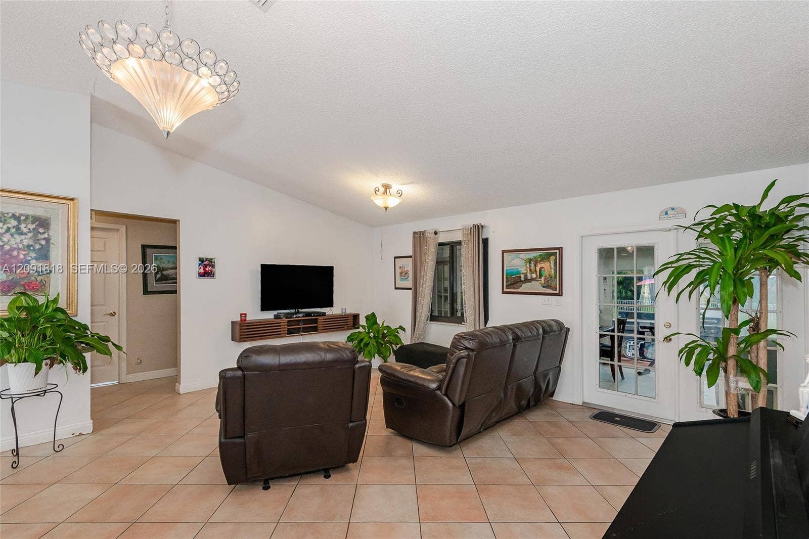 7609 Sunflower Drive, Margate, FL 33063 Photo 5