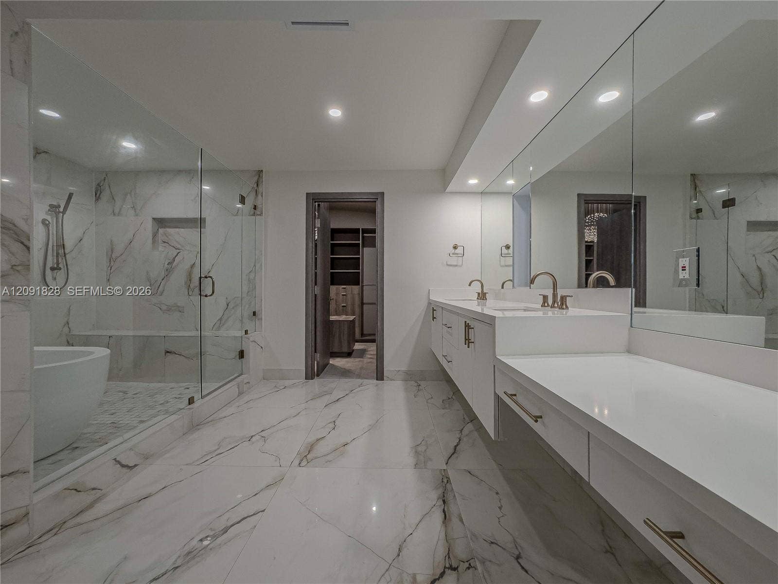 20405 NE 22nd Place, Miami, FL 33180 Photo 18