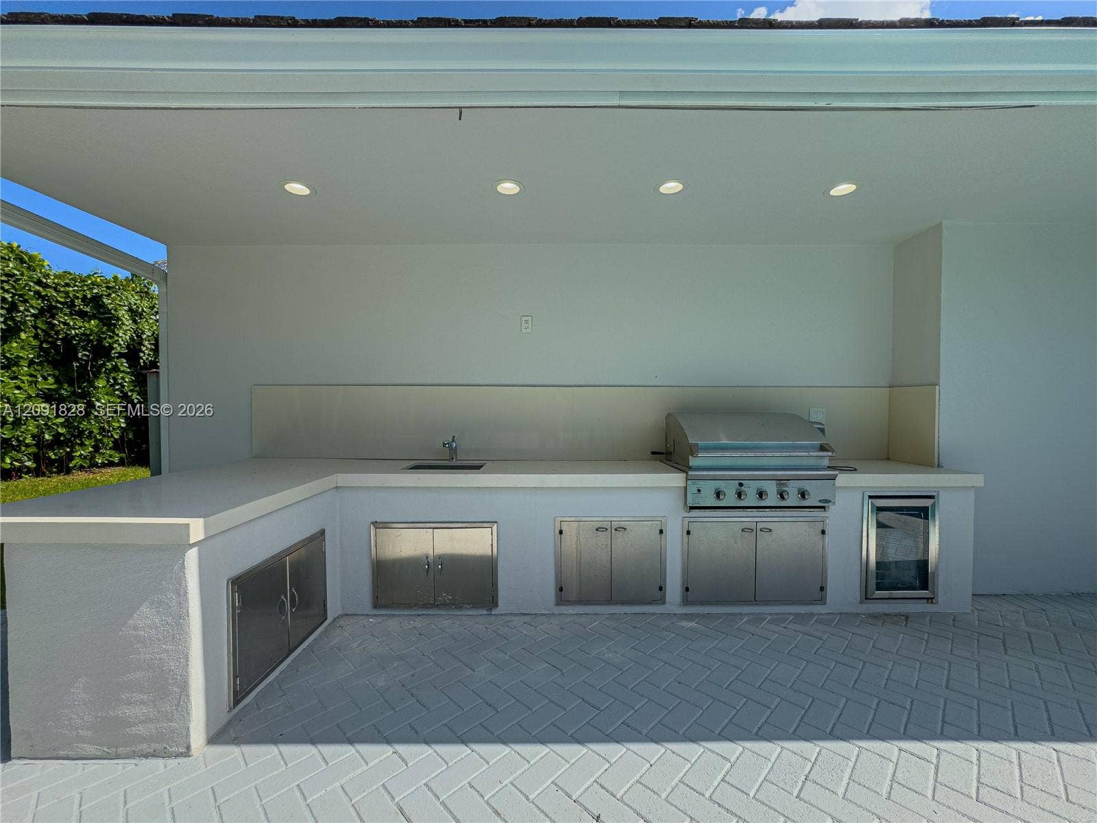 20405 NE 22nd Place, Miami, FL 33180 Photo 24