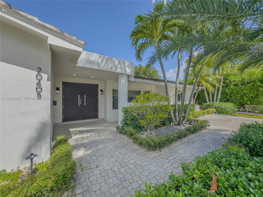 Property photo for 20405 NE 22nd Place, Miami, FL