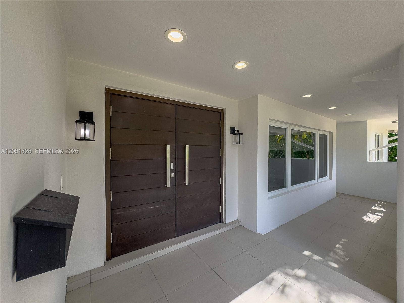 20405 NE 22nd Place, Miami, FL 33180 Photo 3