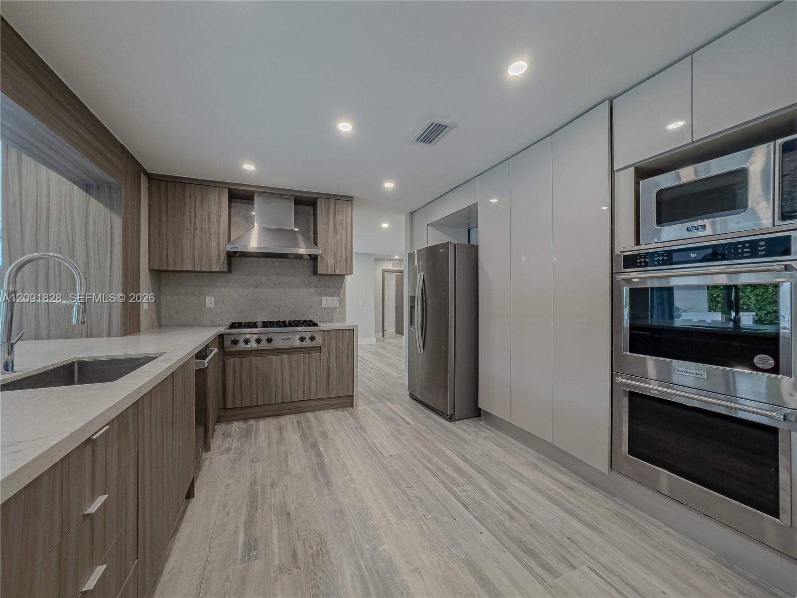 20405 NE 22nd Place, Miami, FL 33180 Photo 7