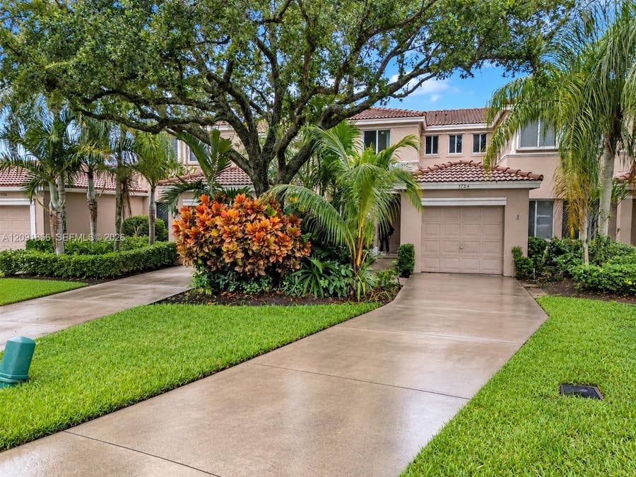 Property photo for 1724 SW 110th Terrace, Davie, FL