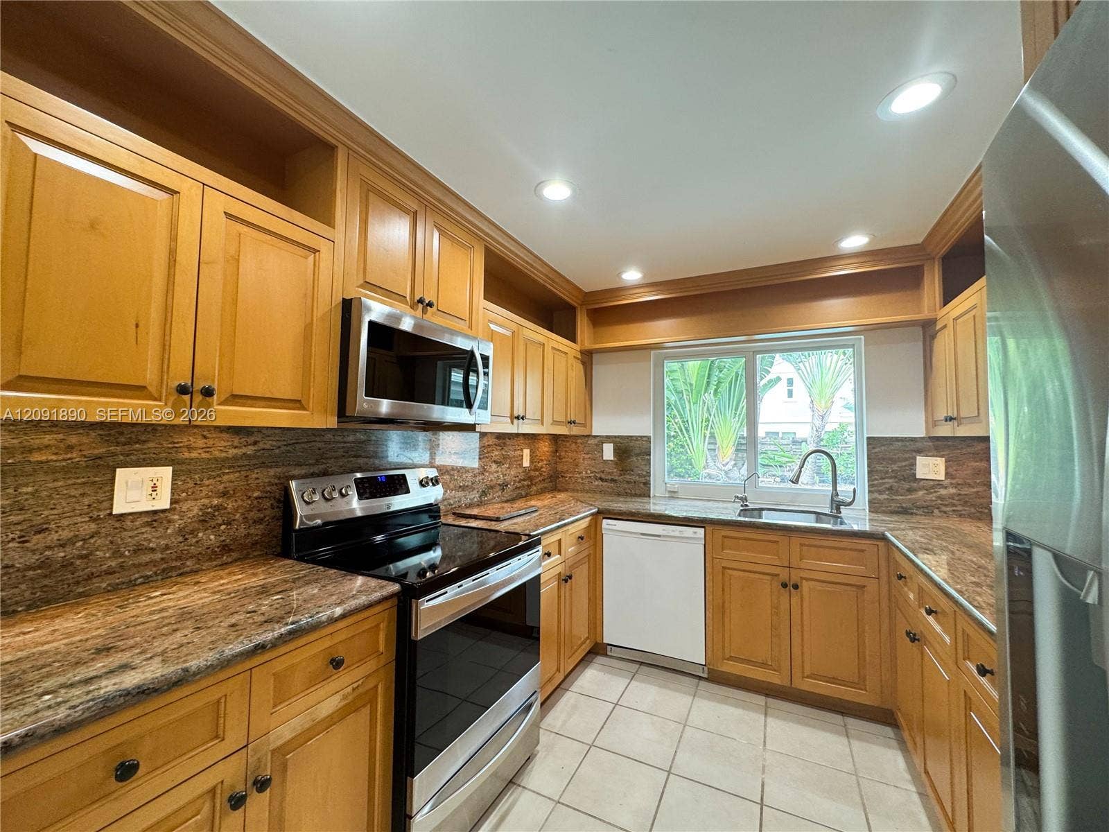 76 Ivy Road, Hollywood, FL 33021 Photo 11