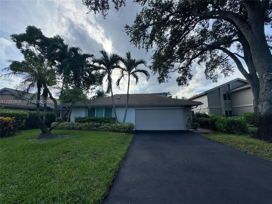 Property photo for 76 Ivy Road, Hollywood, FL