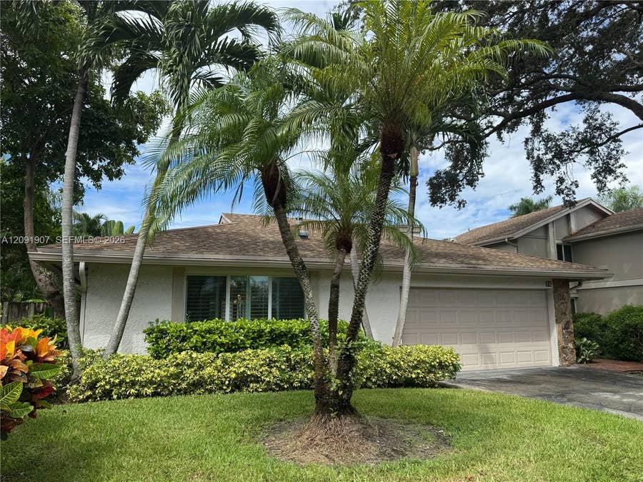 Property photo for 76 Ivy Road, #76, Hollywood, FL