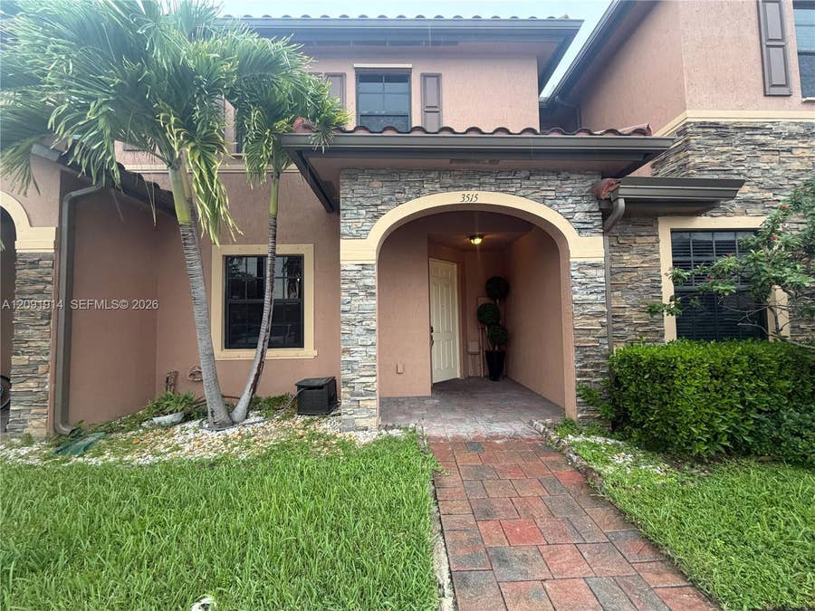 Property photo for 3515 W 89th Place, Hialeah, FL