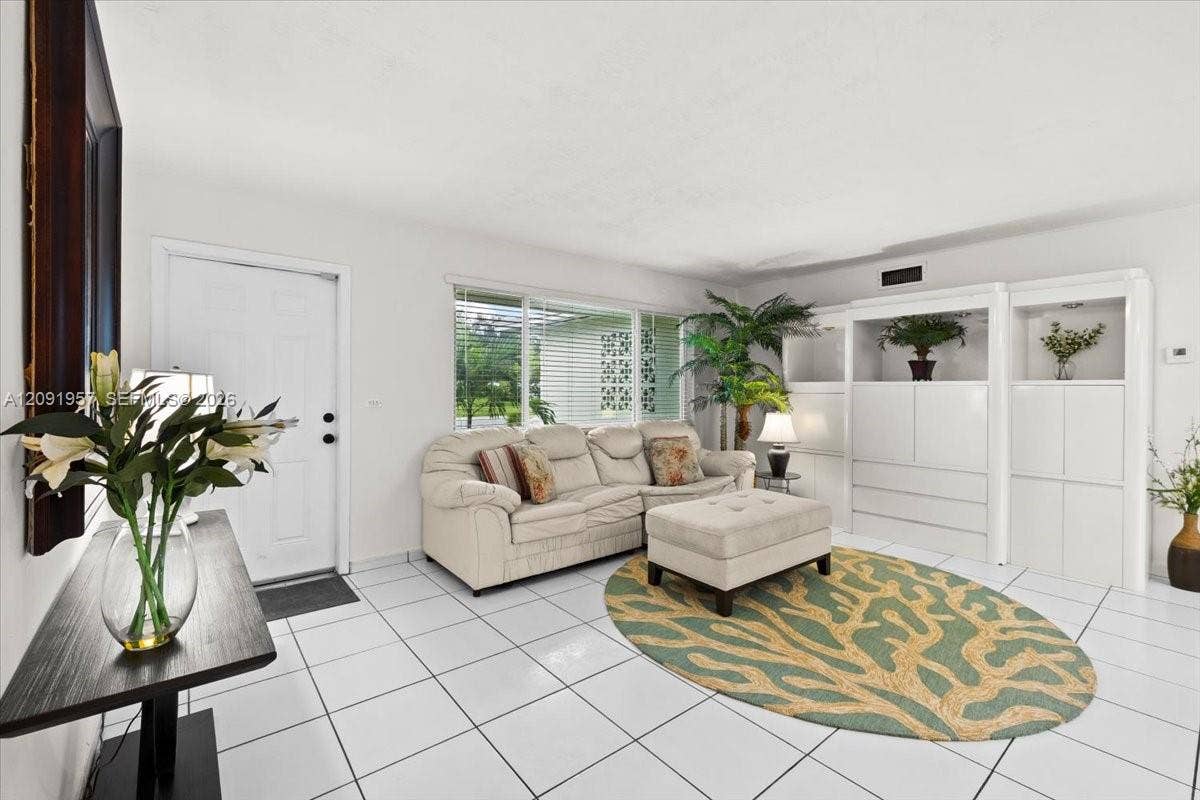 401 SW 72nd Avenue, Pembroke Pines, FL 33023 Photo 10