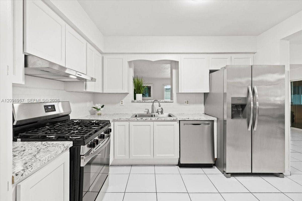 401 SW 72nd Avenue, Pembroke Pines, FL 33023 Photo 14