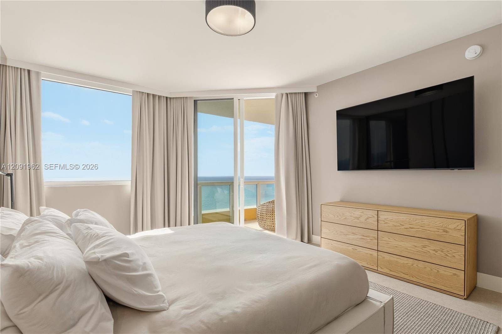 17875 Collins Avenue, #3906, Sunny Isles Beach, Sunny Isles Beach, FL 33160 Photo 15