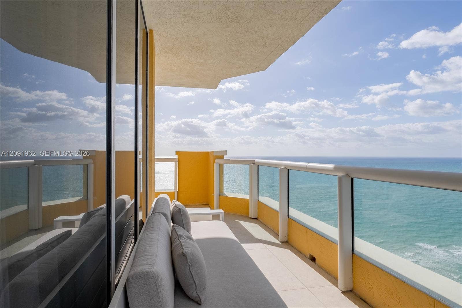 17875 Collins Avenue, #3906, Sunny Isles Beach, Sunny Isles Beach, FL 33160 Photo 4