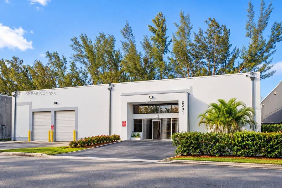 Property photo for Doral, FL