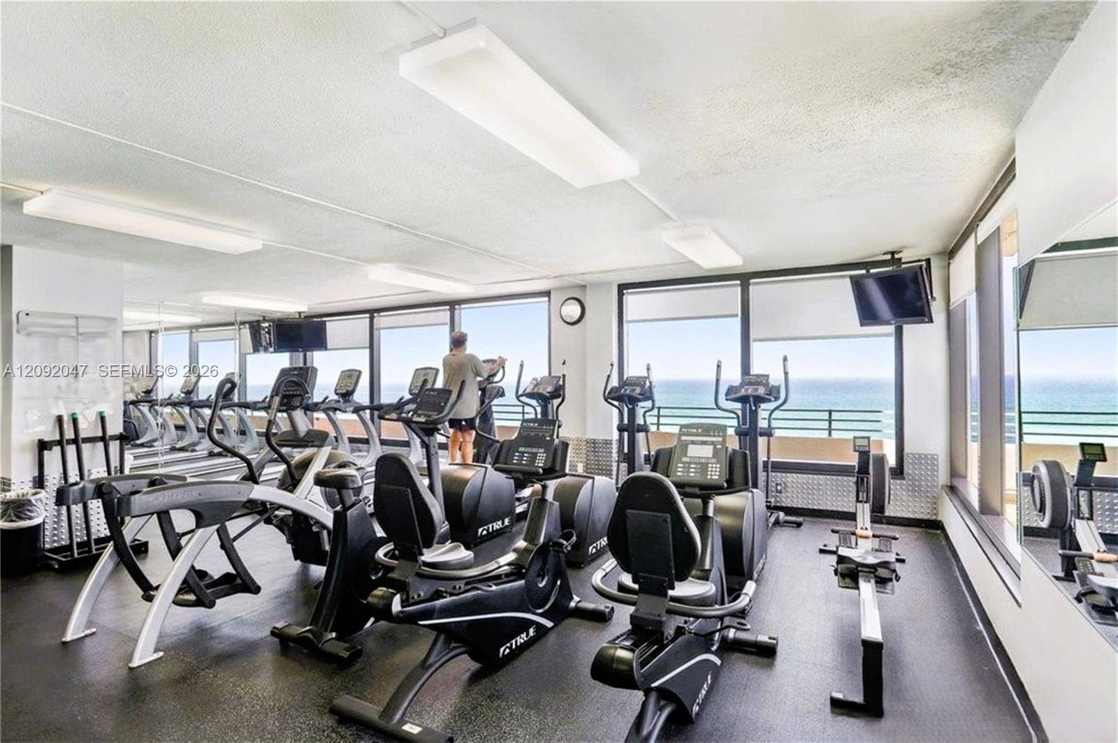 5555 Collins Avenue, #7P, Miami Beach, FL 33140 Photo 8