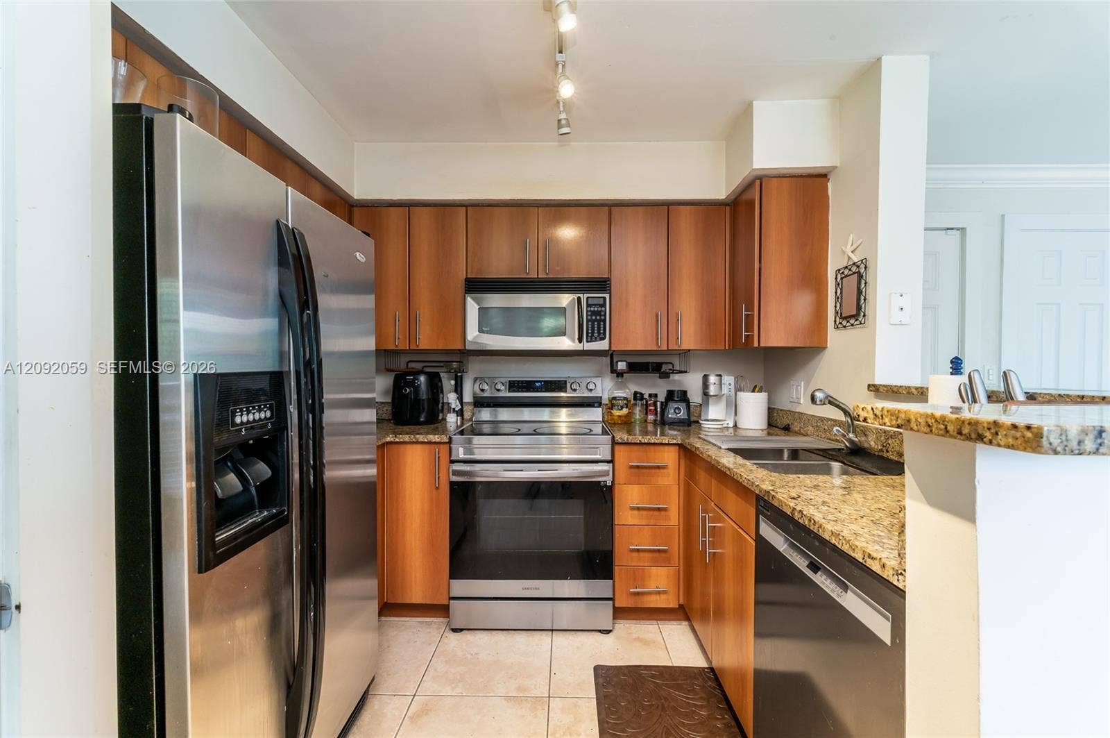 Kitchen with newer appliances
