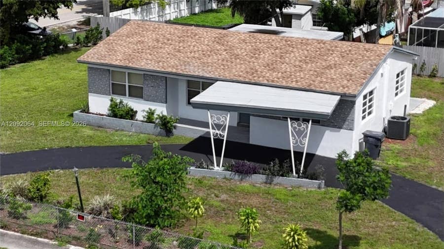 Property photo for 831 N 72nd Way, Hollywood, FL