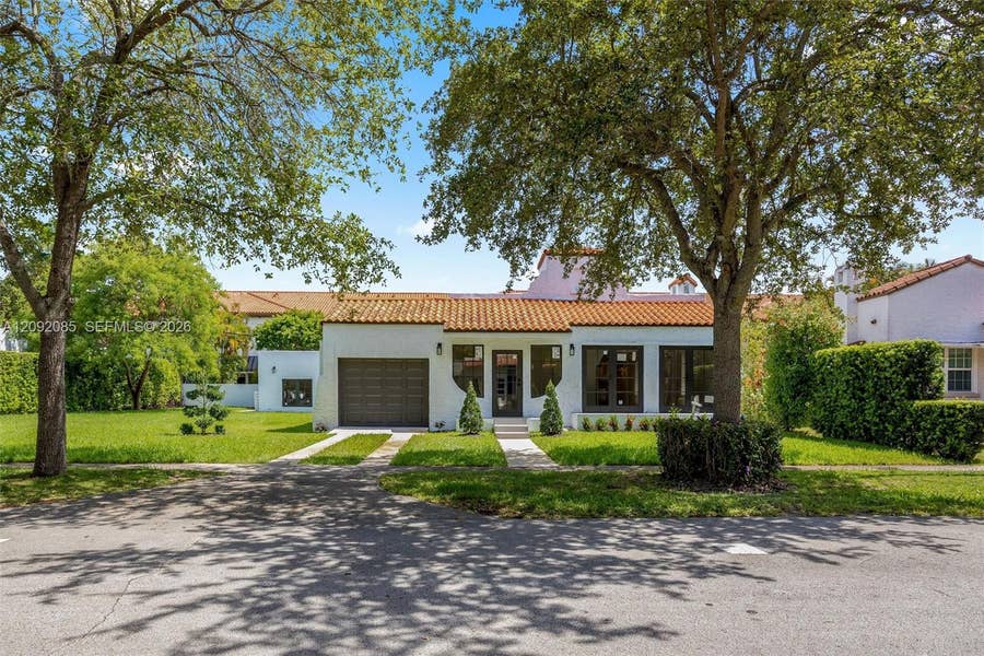 Property photo for 434 Aragon Avenue, Coral Gables, FL