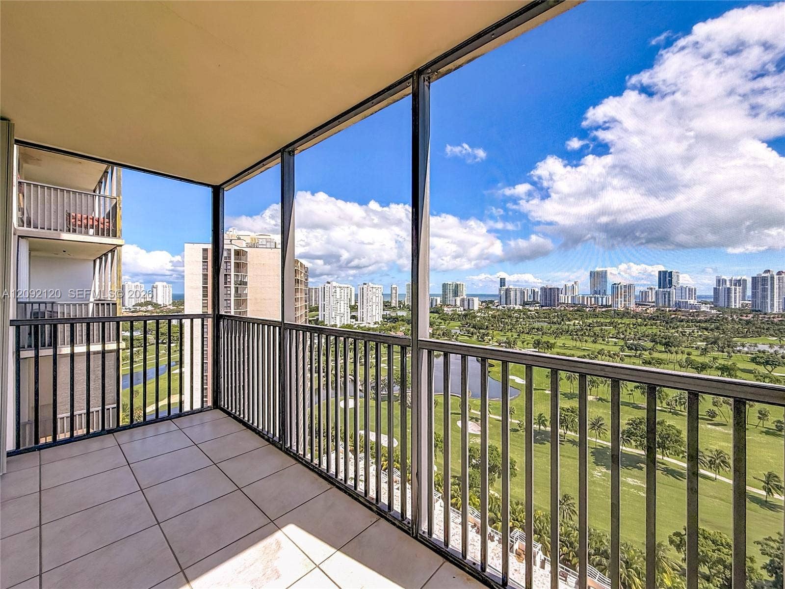 20301 W Country Club Drive, #2428, Aventura, FL 33180 Photo 11