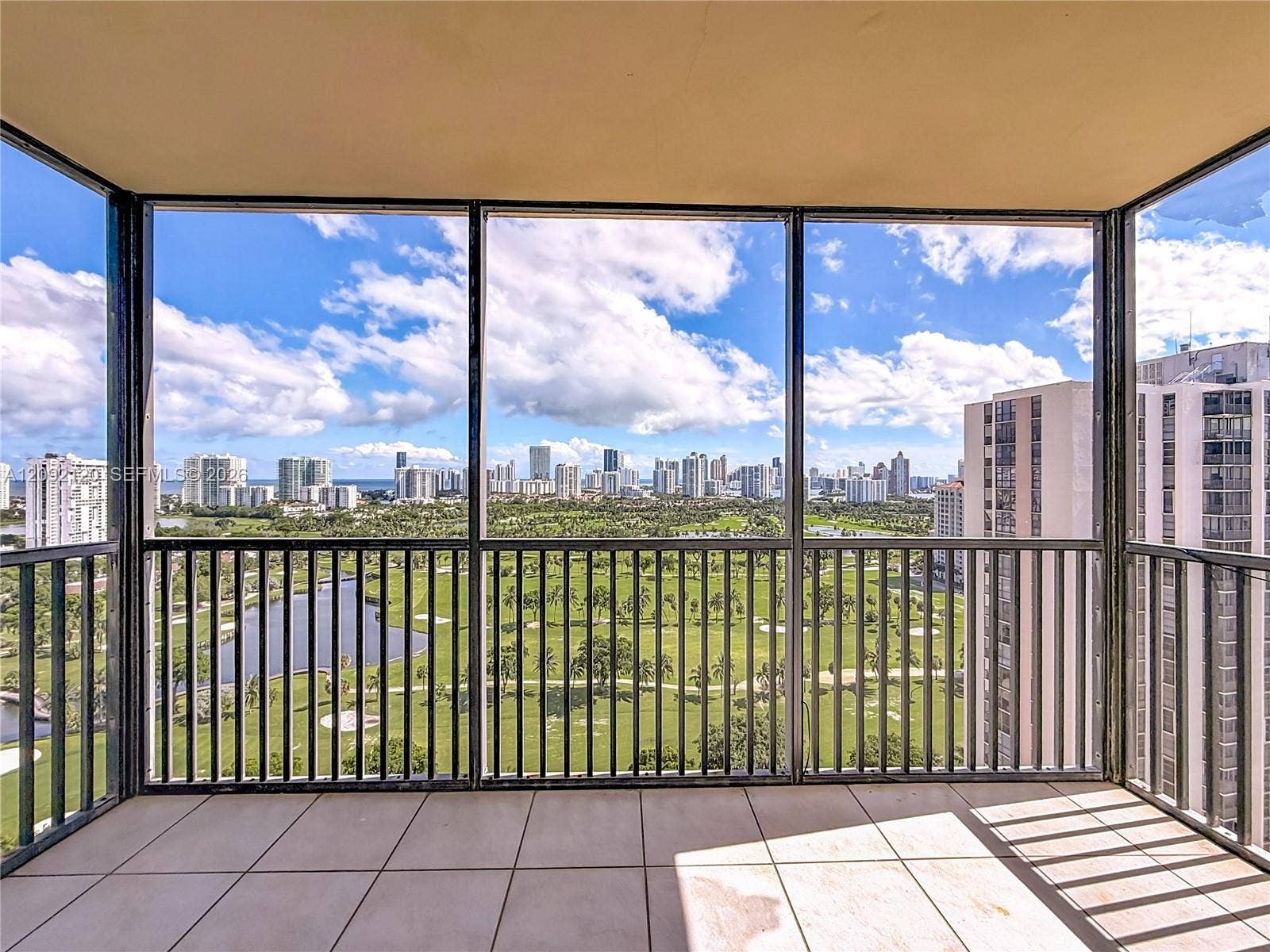 20301 W Country Club Drive, #2428, Aventura, FL 33180 Photo 10