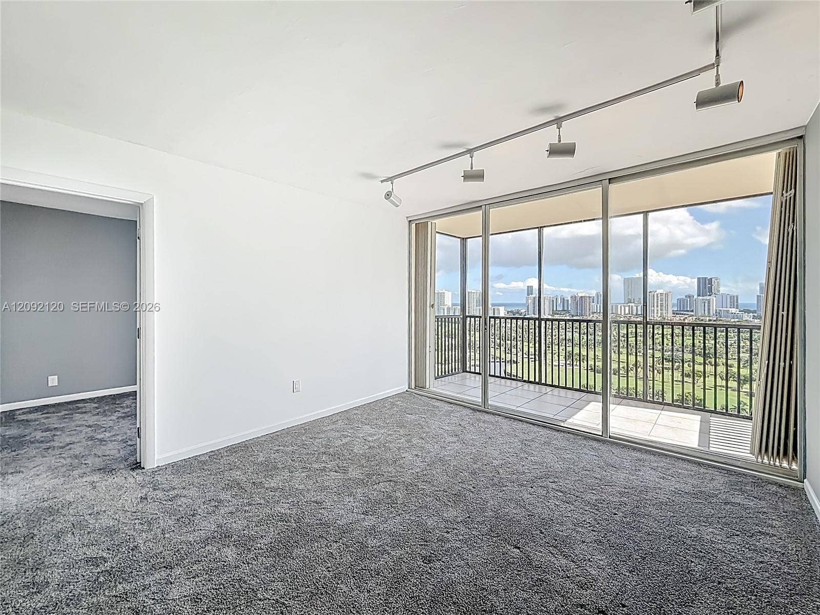 20301 W Country Club Drive, #2428, Aventura, FL 33180 Photo 14