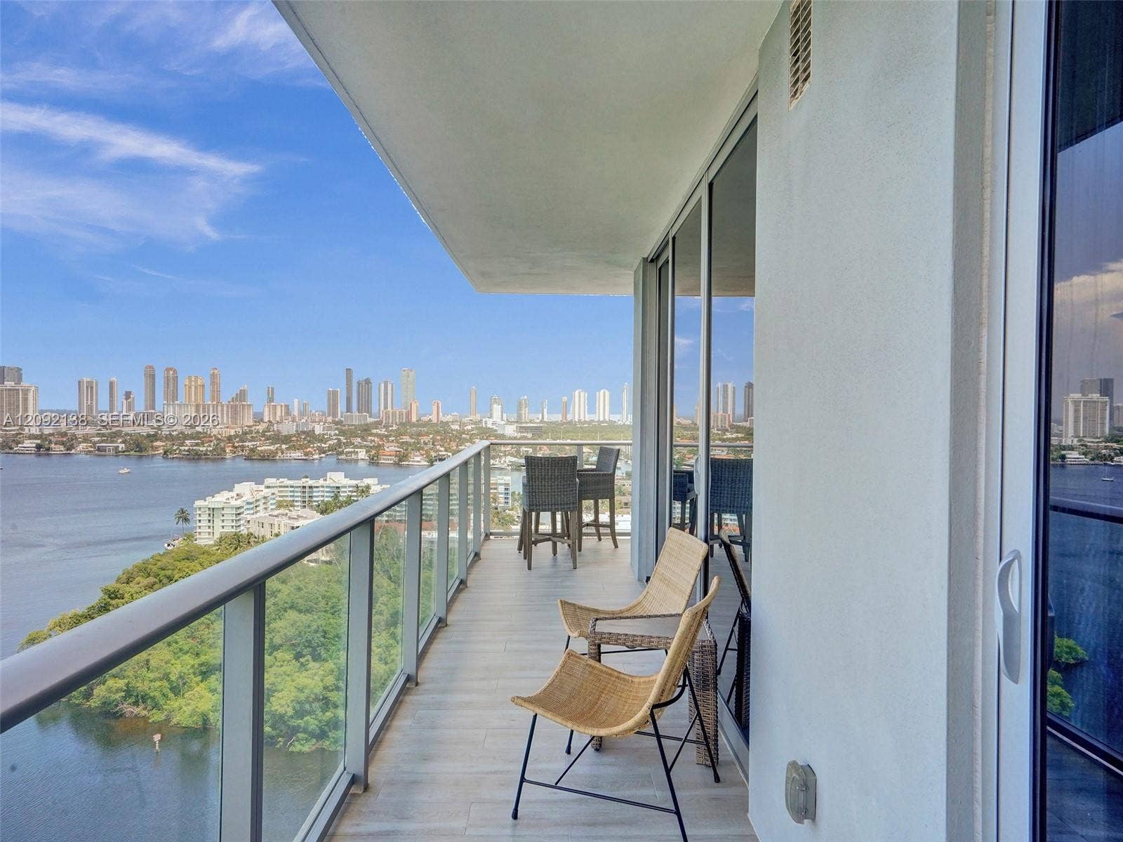 16385 Biscayne Boulevard, #2107, North Miami Beach, FL 33160 Photo 17