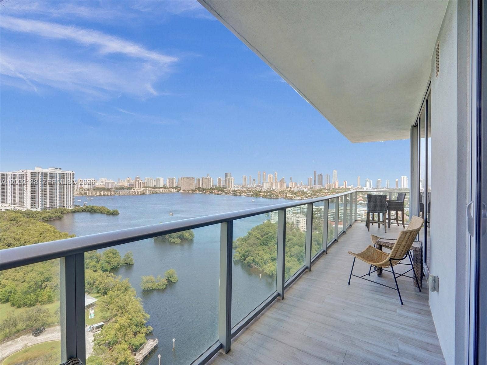 16385 Biscayne Boulevard, #2107, North Miami Beach, FL 33160 Photo 16